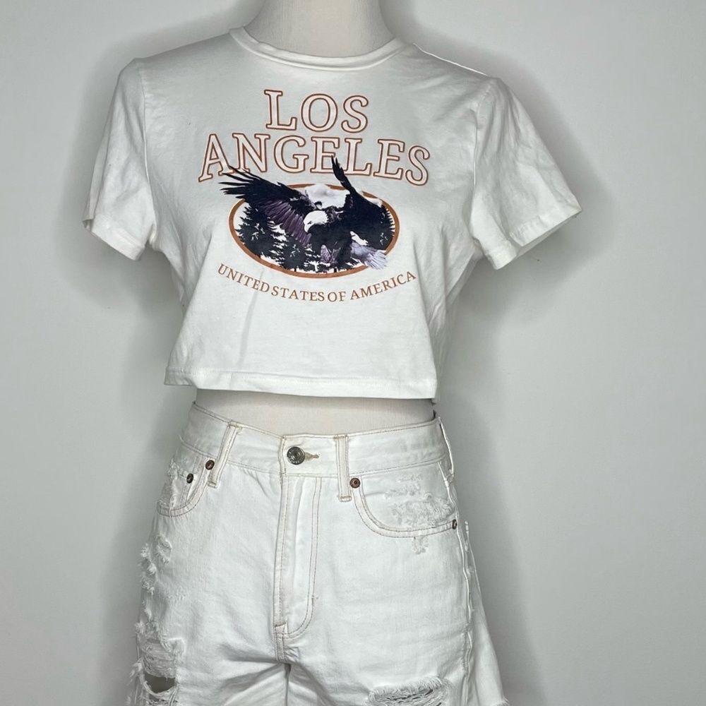 5/$25💜 Shein- White "Los Angeles" Graphic Crop Top